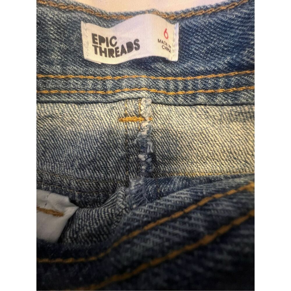 Epic Threads Jean Shorts Size 6 - Picture 3 of 3